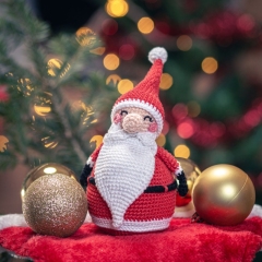 Chubby Santa amigurumi by Ahooka
