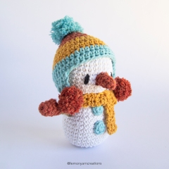 Winter Snowman amigurumi pattern by Lemon Yarn Creations