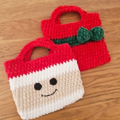 Christmas Bags - Santa and Bow amigurumi pattern by unknown