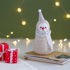 Christmas Snowman amigurumi pattern by TwoLoops