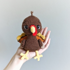 Mini Tom Turkey  amigurumi pattern by AmiAmore