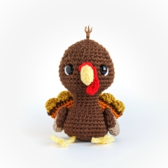 Mini Tom Turkey  amigurumi by AmiAmore