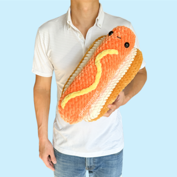 Giant Hot Dog amigurumi pattern by Curiouspapaya