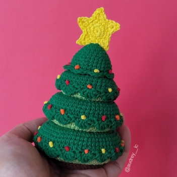 Donut Christmas Tree amigurumi pattern by Audrey Lilian Crochet