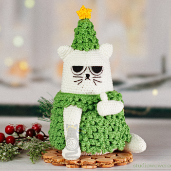 Christmas tree top  amigurumi pattern by Mariia Zhyrakova