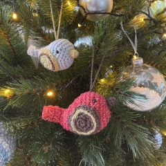 Christmas bird amigurumi pattern by MieksCreaties