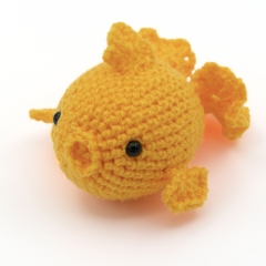 Goldfish amigurumi pattern by MevvSan