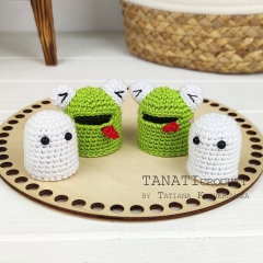 Marshmallow frog costume amigurumi pattern by TANATIcrochet