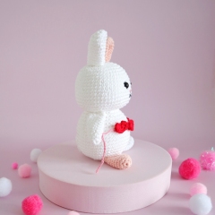 Boopsie the Bunny amigurumi by Cara Engwerda