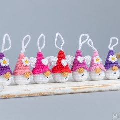 Small gnome Keychains amigurumi by Mufficorn