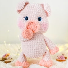 Curly the Piggy amigurumi pattern by One and Two Company