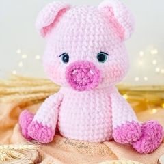 Curly the Piggy amigurumi by One and Two Company
