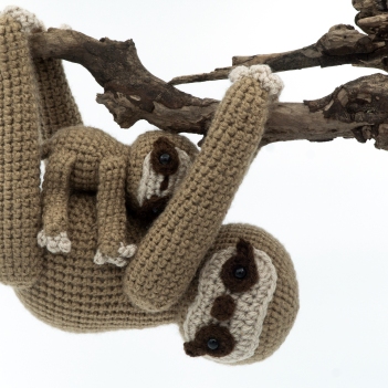 Sloth amigurumi pattern by MevvSan