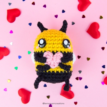 Love Bug amigurumi pattern by Lemon Yarn Creations