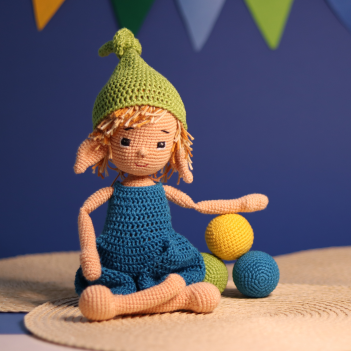 Irid, the elf amigurumi pattern by yarnacadabra