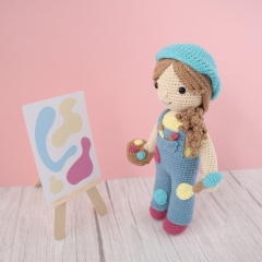 Annabel the Artist Doll amigurumi by Smiley Crochet Things