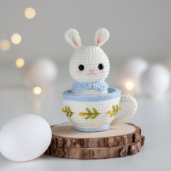 Bunny in a cup crochet pattern amigurumi pattern by TwoLoops