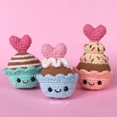Mini Valentine Cupcakes amigurumi pattern by Audrey Lilian Crochet