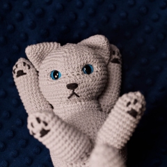 Scratch-My-Tummy Cat amigurumi pattern by StuffTheBody