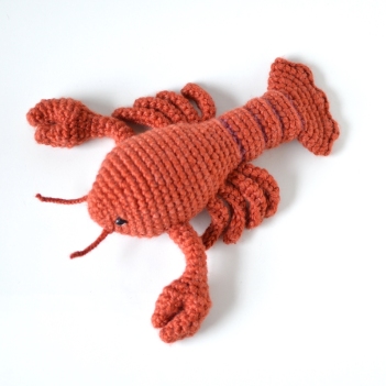 Esther the Lobster amigurumi pattern by Elisas Crochet