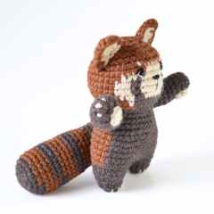 Auburn the Red Panda amigurumi pattern by Elisas Crochet