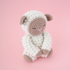Lana the Lamb amigurumi pattern by Smiley Crochet Things