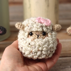 Sheep Egg amigurumi pattern by Jen Hayes Creations