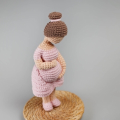 Pregnant Lady amigurumi by StuffTheBody
