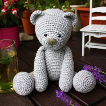 Lucas the teddy amigurumi pattern by Happyamigurumi