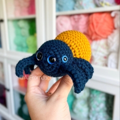 Sabrina the Spider - No Sew amigurumi by All From Jade