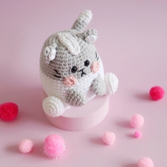 Cleo the Tubby Cat amigurumi pattern by Cara Engwerda