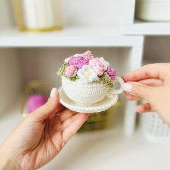 Flower cup amigurumi by Fluffy Tummy