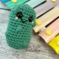 No sew Cucumber / Pickle amigurumi by Alter Ego Crochet