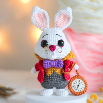 The White Rabbit  amigurumi pattern by Crocheniacs