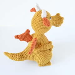 Darius the Dragon amigurumi by Elisas Crochet