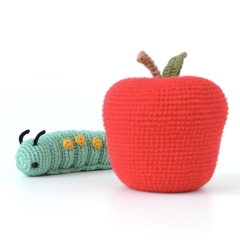 Ziggy the Caterpillar and its Apple amigurumi by Elisas Crochet