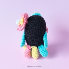 Callie the Toucan amigurumi by Lemon Yarn Creations