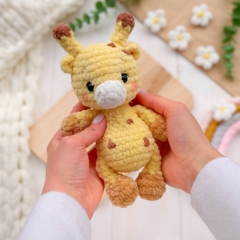 Plushie Giraffe amigurumi pattern by Knit.friends