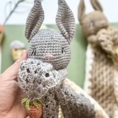 Beatrix Bunny Lovey amigurumi by SarahDeeCrochet