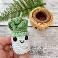 No Sew Leek In Pot amigurumi pattern by Alter Ego Crochet