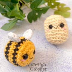 Mini Bee and Beehive amigurumi pattern by Alter Ego Crochet