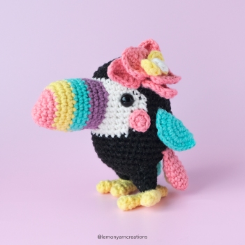 Callie the Toucan amigurumi pattern by Lemon Yarn Creations