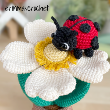 Ladybug amigurumi pattern