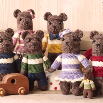 Beginner-Friendly Bear amigurumi pattern by Jen Hayes Creations