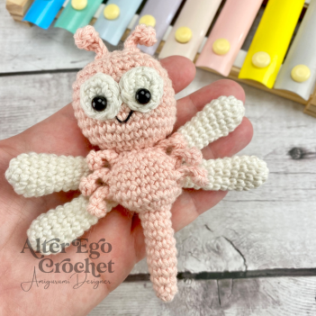 Dora the Dragonfly amigurumi pattern by Alter Ego Crochet