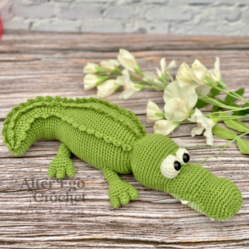 Conrad the Crocodile amigurumi pattern by Alter Ego Crochet