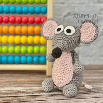 Monty the Mouse amigurumi pattern by Alter Ego Crochet