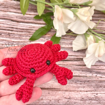 No Sew Carlos the Crab amigurumi pattern by Alter Ego Crochet