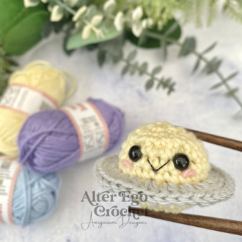 No Sew Mini Saturn amigurumi pattern by Alter Ego Crochet
