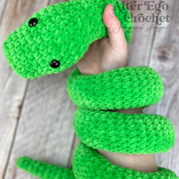 No Sew Salazar the Snake amigurumi pattern by Alter Ego Crochet